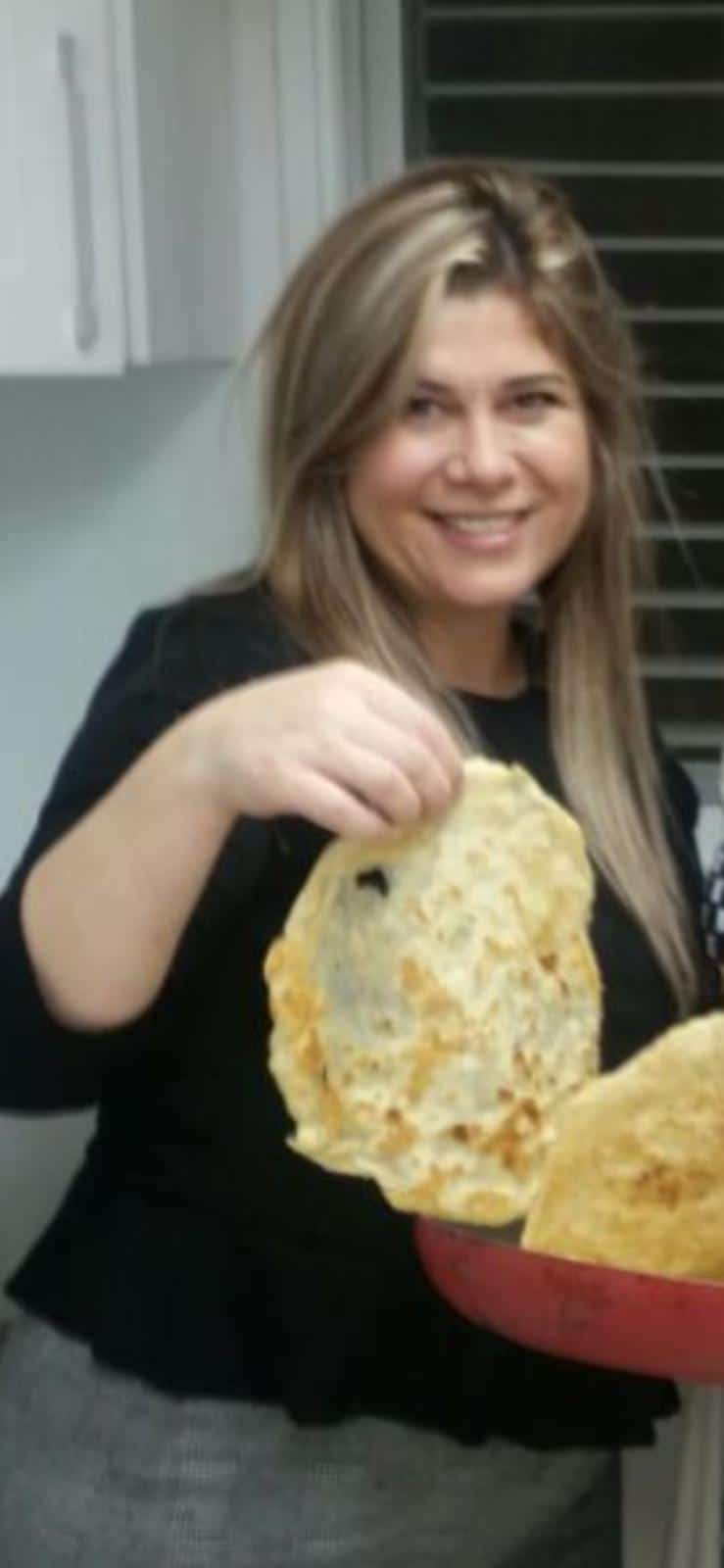 מגי מבשלת
